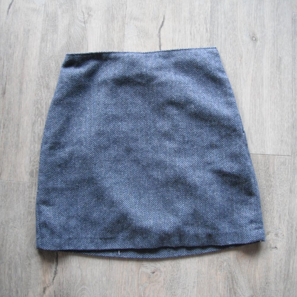 Abercrombie and Fitch XXS Black Grey Herringbone Mini Skirt